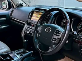 Land Cruiser V8
